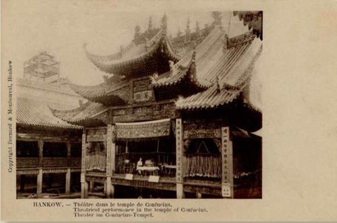 明信片上的山陕会馆，宏伟异常，是汉口规模最大的会馆。