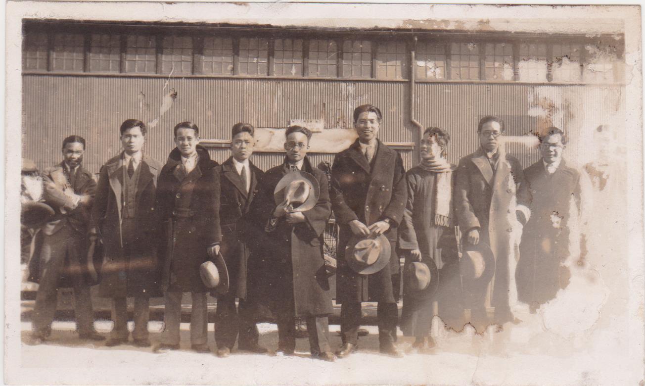 孙满、孙乾等合影，右2孙满，右4孙乾.jpg